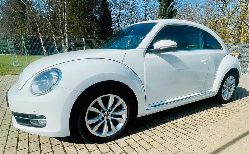 Weiß Gebraucht 2012 VW Beetle Kleinwagen | 7.700 € (Teuer) - Bild 1/4