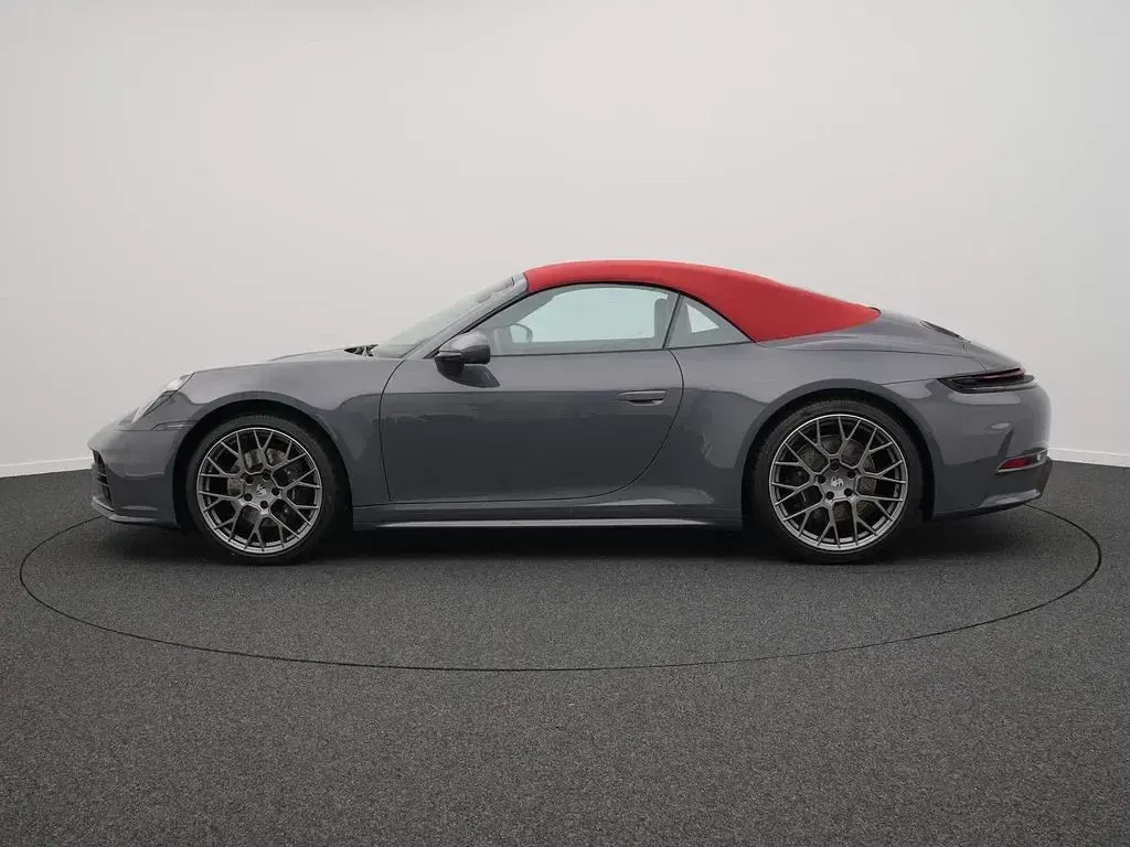 Gebraucht Porsche 911 Carrera Cabriolet 394 PS (289 kW) 2025 Grau Cabrio
