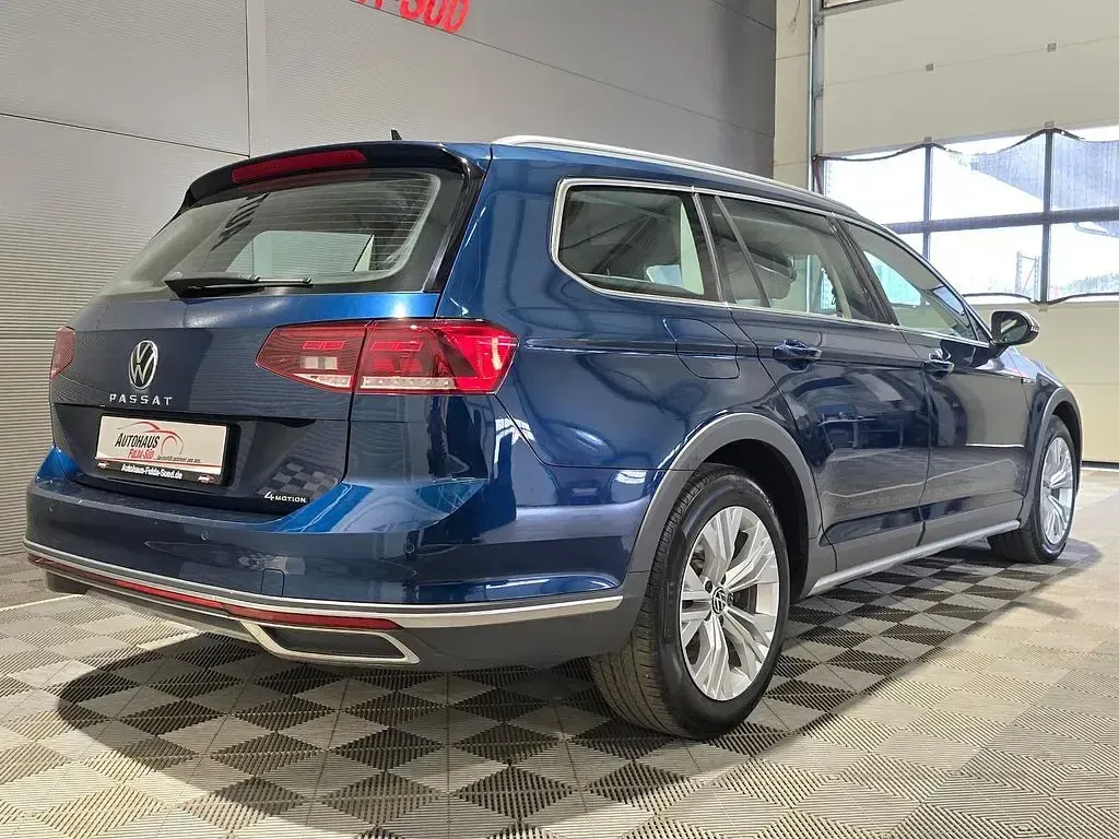 Gebraucht VW Passat Alltrack 200 PS (147 kW) 2022 Blau Kombi