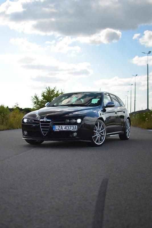 Schwarz Gebraucht 2008 Alfa Romeo 159 Ti Kombi | 6.000 € (Guter Preis) - Bild 1/4