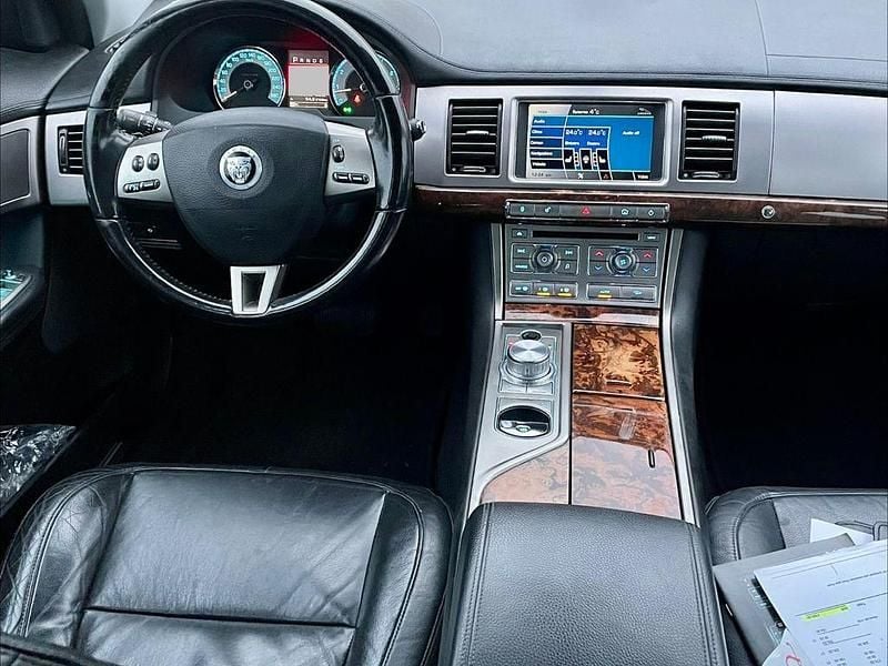 Gebraucht Jaguar XF Luxury 238 PS (175 kW) 2010 Schwarz Limousine