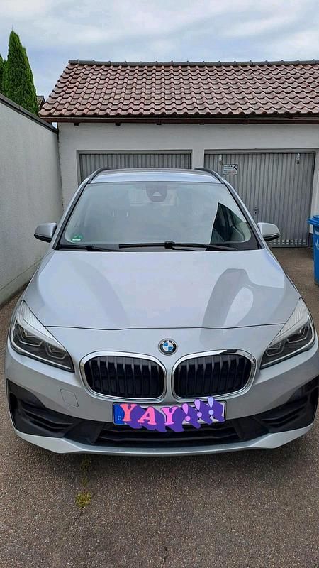 Silber Gebraucht 2021 BMW 218 Advantage Van / Kleinbus | 19.200 € (Superpreis) - Bild 1/4