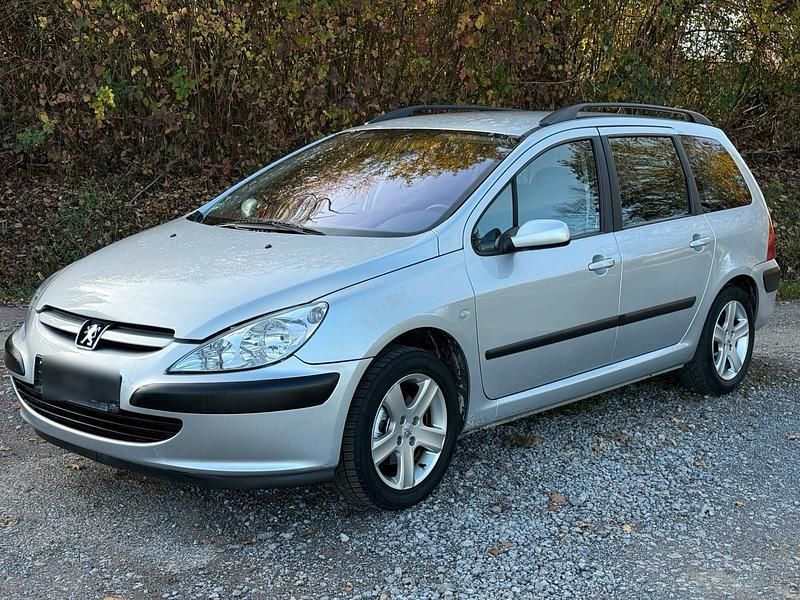 Silber Gebraucht 2002 Peugeot 307 Kombi | 2.200 € (Fairer Preis) - Bild 1/4