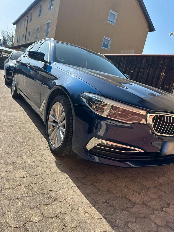 Gebraucht BMW 520 190 PS (139 kW) 2018 Blau Kombi