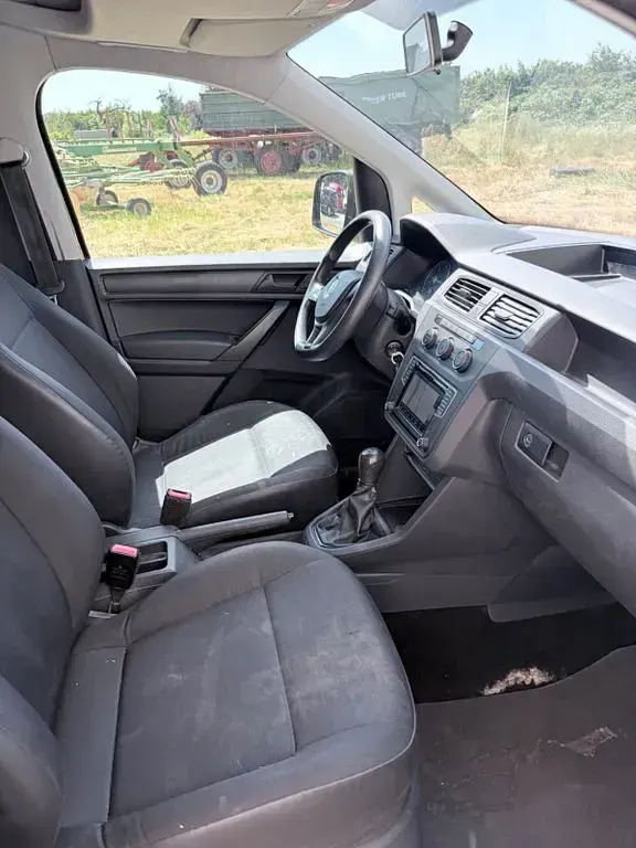 Gebraucht VW Caddy 102 PS (75 kW) 2015 Schwarz Van / Kleinbus