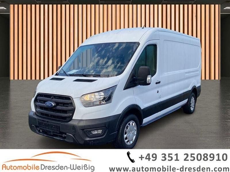 Gebraucht Ford Transit Trend 131 PS (96 kW) 2023 Weiß frostweiß Van