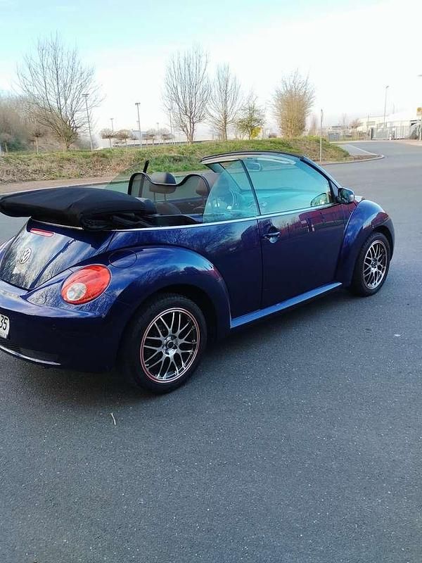 Gebraucht VW New Beetle Cabriolet 102 PS (75 kW) 2006 Blau Cabrio