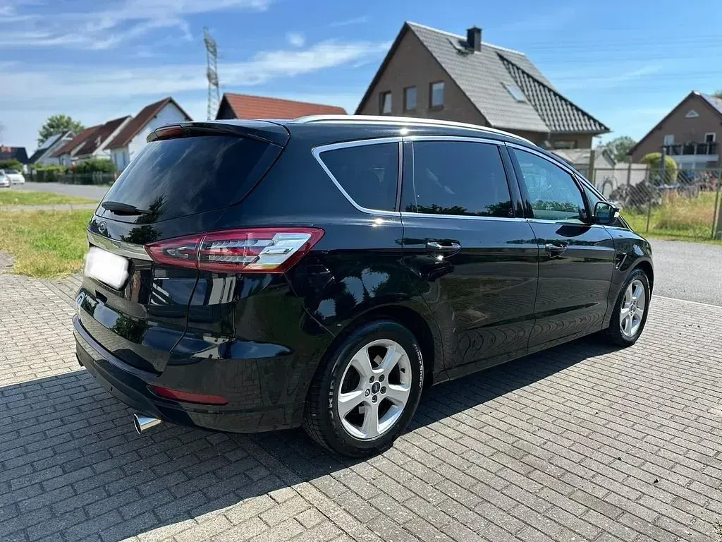 Gebraucht Ford S-MAX Titanium 150 PS (110 kW) 2016 Schwarz Van / Kleinbus