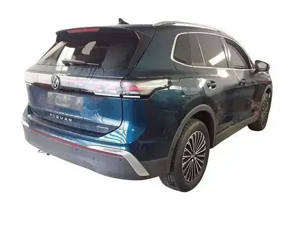 Gebraucht VW Tiguan Elegance 193 PS (141 kW) 2025 Blau SUV