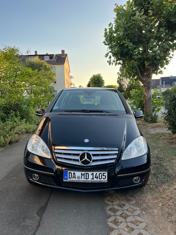 Schwarz Gebraucht 2010 Mercedes A160 Van / Kleinbus | 4.650 € (Fairer Preis) - Bild 1/4