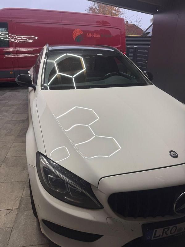 Gebraucht Mercedes C300 AMG line 245 PS (180 kW) 2016 Weiß Kombi