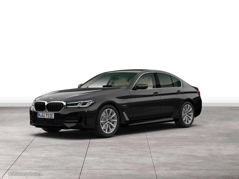 Schwarz Gebraucht 2022 BMW 545e Limousine | 45.890 € (Fairer Preis) - Bild 1/3