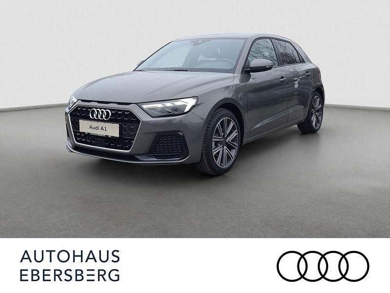 Grau Neu 2025 Audi A1 Sportback Advanced Plus Kleinwagen | 37.990 € - Bild 1/4