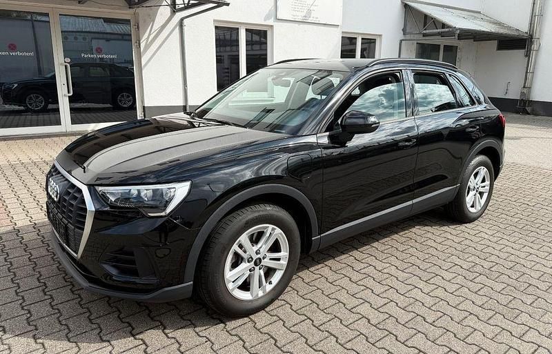 Gebraucht Audi Q3 Basis 245 PS (180 kW) 2022 Mythosschwarz SUV