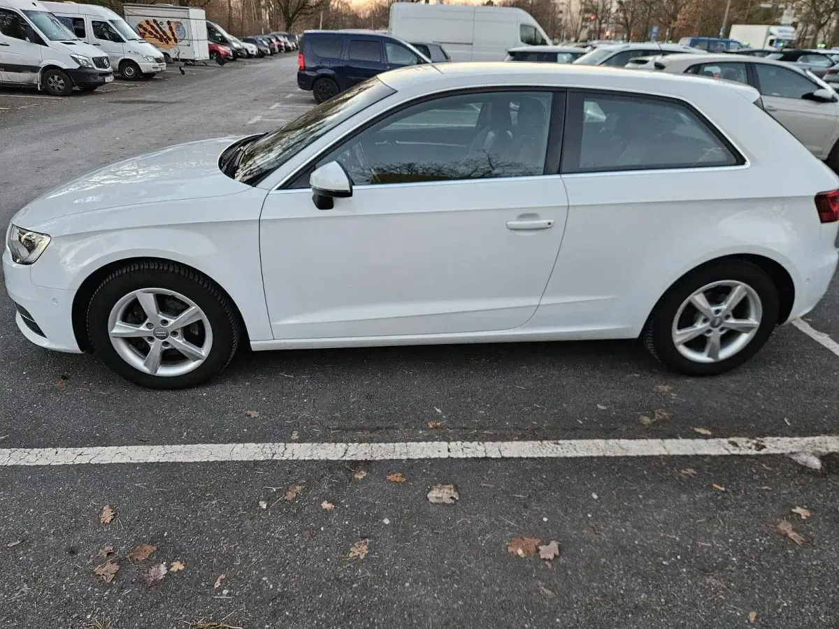 Gebraucht Audi A3 Ambiente 150 PS (110 kW) 2015 Weiß Limousine