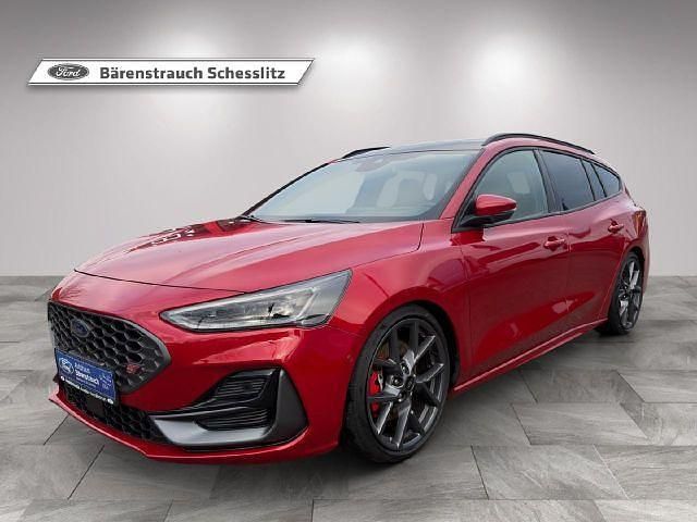 Rot Gebraucht 2023 Ford Focus ST Kombi | 34.770 € (Etwas zu teuer) - Bild 1/4