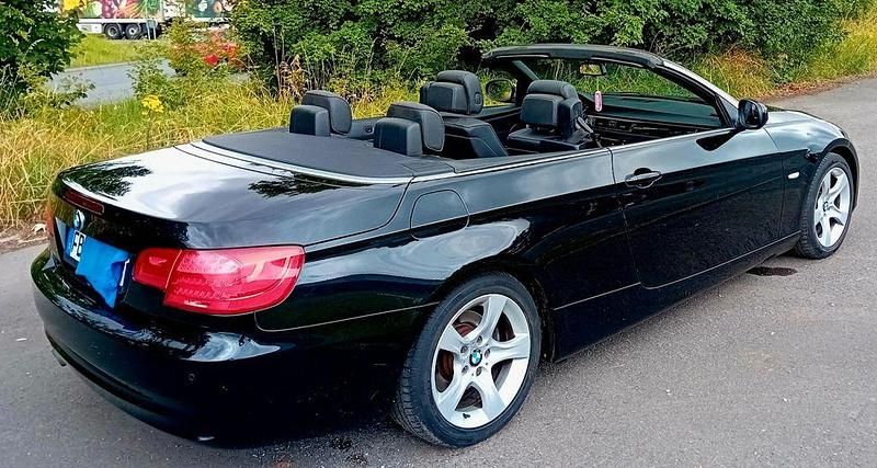 Gebraucht BMW 325 Cabriolet 218 PS (160 kW) 2011 Schwarz Cabrio
