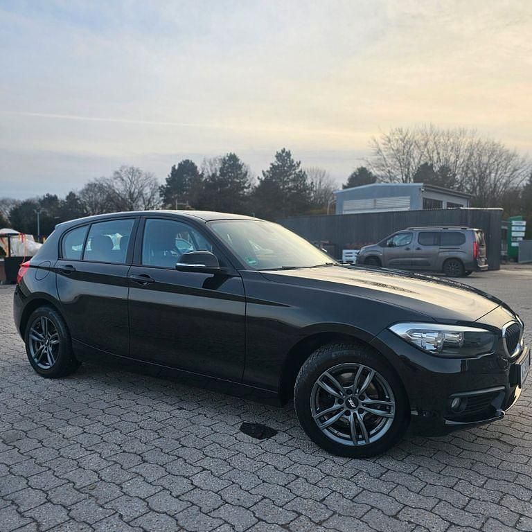 Gebraucht BMW 116 Advantage 109 PS (80 kW) 2015 Schwarz Kleinwagen