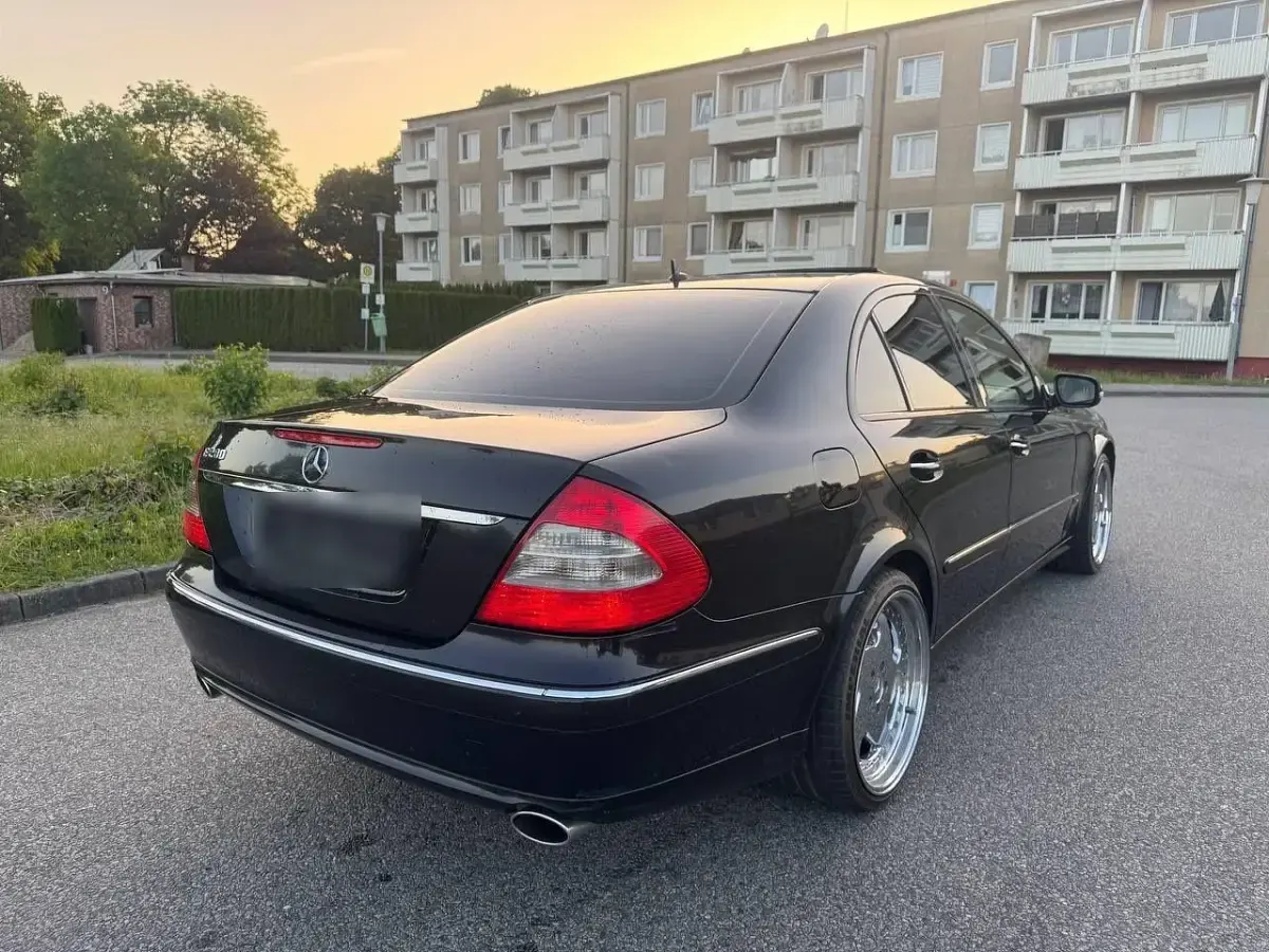 Gebraucht Mercedes E280 231 PS (169 kW) 2009 Schwarz Limousine