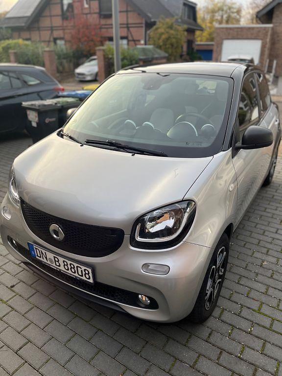 Schwarz Gebraucht 2017 Smart ForFour Passion Kleinwagen | 6.799 € (Guter Preis) - Bild 1/4
