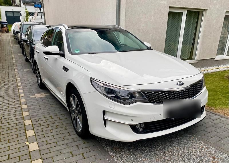 Weiß Gebraucht 2018 Kia Optima Kombi | 7.500 € (Etwas zu teuer) - Bild 1/4