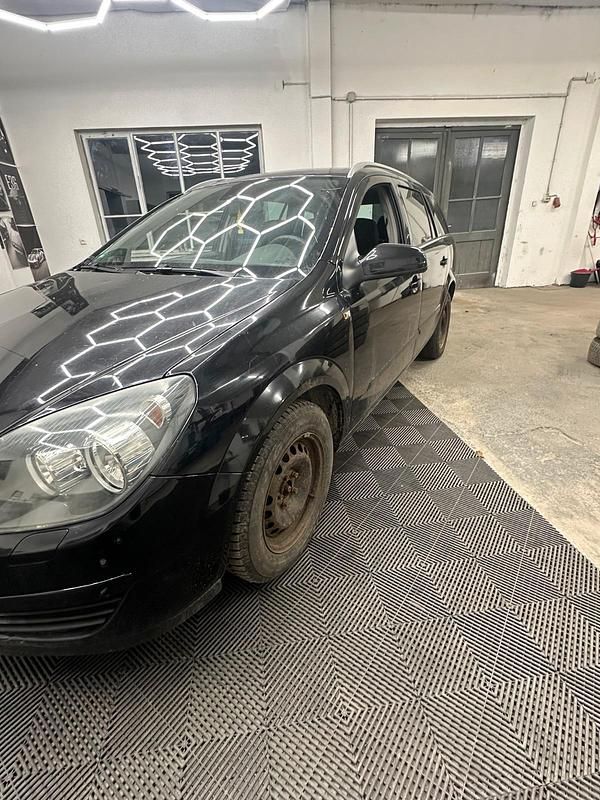 Gebraucht Opel Astra 124 PS (91 kW) 2005 Schwarz Kombi