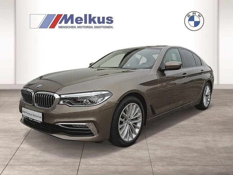 Grau Gebraucht 2018 BMW 530 Luxury Line Limousine | 34.470 € (Fairer Preis) - Bild 1/4