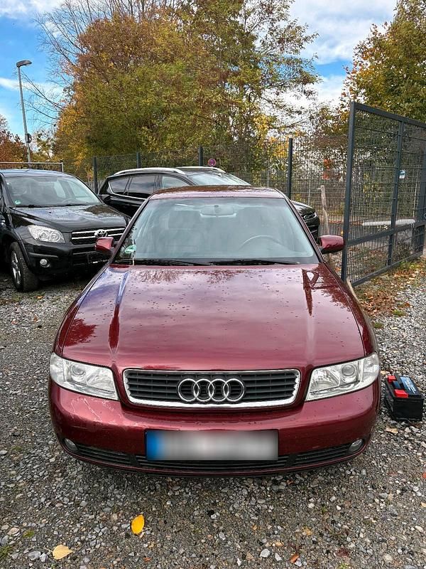 Gebraucht Audi A4 101 PS (74 kW) 2000 Rot Limousine