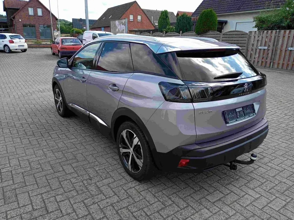 Gebraucht Peugeot 3008 Allure 181 PS (133 kW) 2021 Artense grau met. SUV