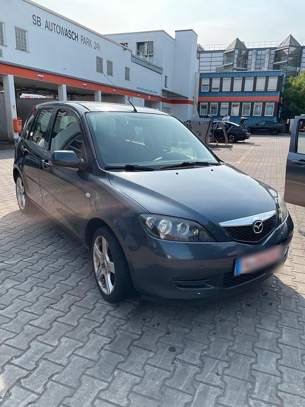 Grau Gebraucht 2006 Mazda 2 Kleinwagen | 850 € (Guter Preis) - Bild 1/4