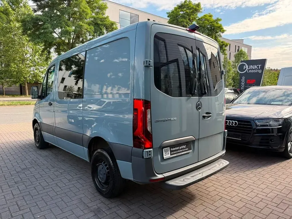 Gebraucht Mercedes Sprinter 143 PS (105 kW) 2020 Grau Van