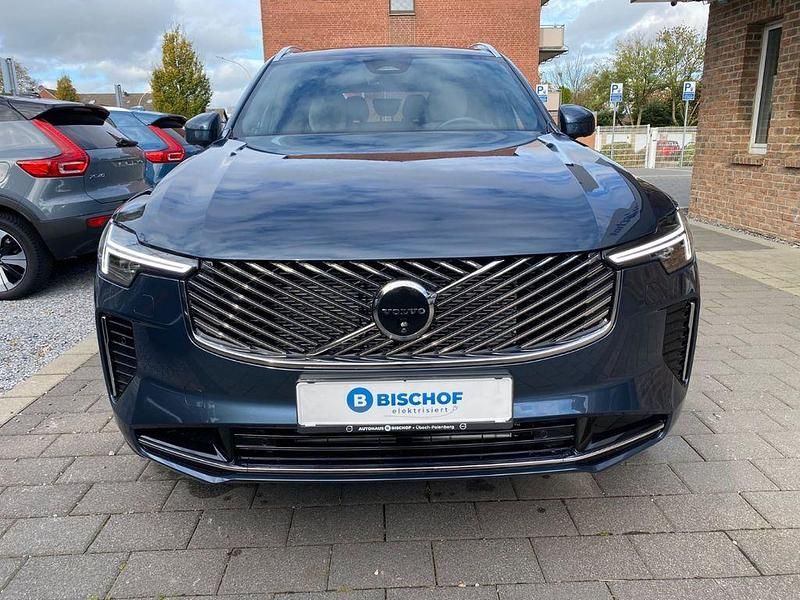 Neu Volvo XC90 Plus 455 PS (334 kW) 2025 Silber SUV