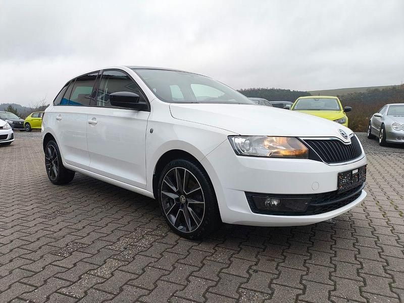 Weiß Gebraucht 2015 Skoda Rapid Style Limousine | 10.985 € (Teuer) - Bild 1/4