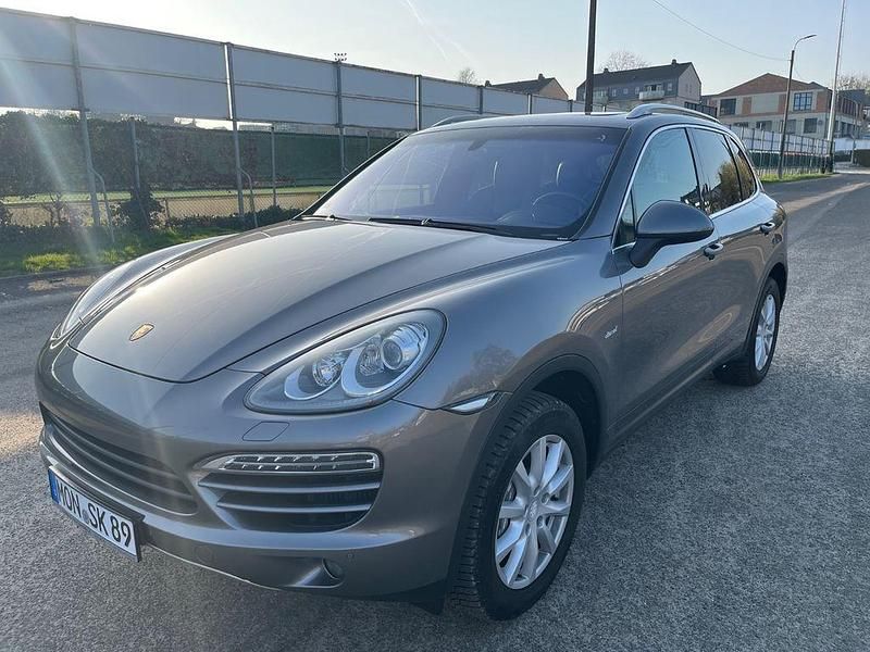 Gebraucht Porsche Cayenne 245 PS (180 kW) 2010 Grau SUV