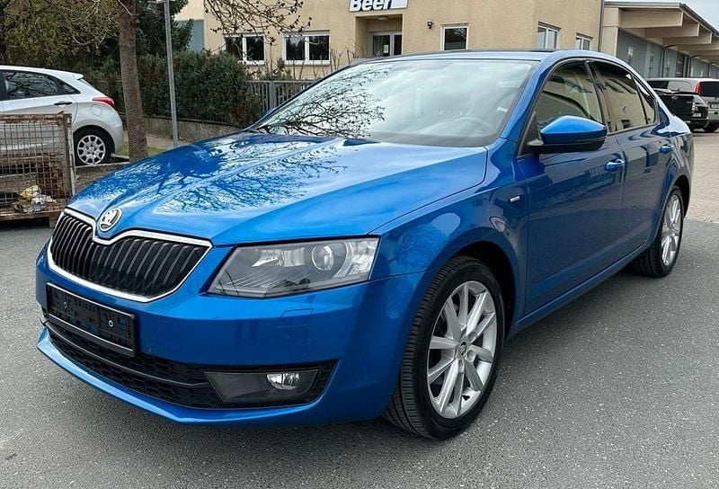 Blau Gebraucht 2017 Skoda Octavia Joy Limousine | 8.999 € (Guter Preis) - Bild 1/4