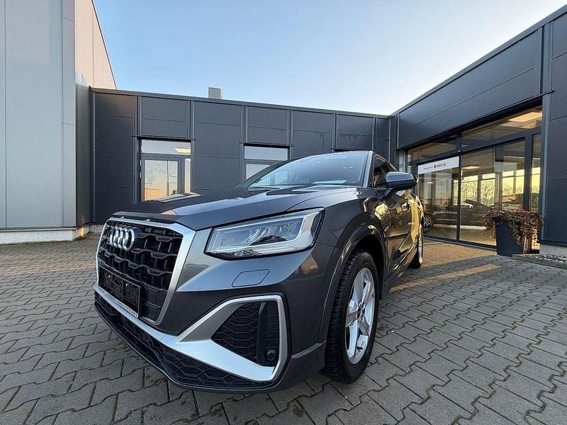Gebraucht Audi Q2 S-Line 150 PS (110 kW) 2025 Grau SUV