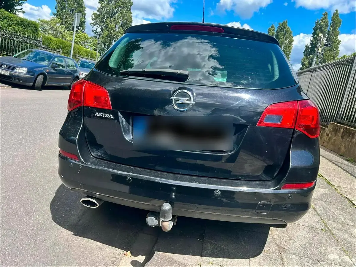 Gebraucht Opel Astra 120 PS (88 kW) 2011 Schwarz Kombi