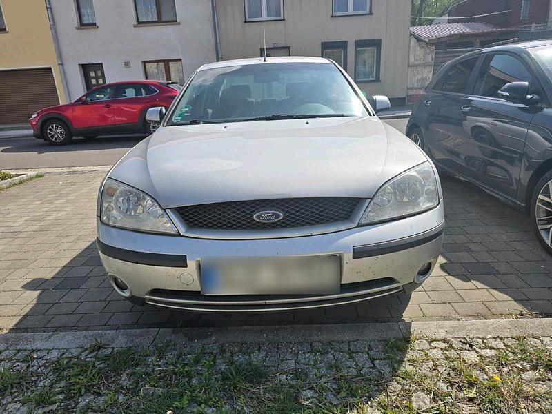 Brugt Ford Mondeo 125 HK (91 kW) 2001 Sølv Sedan