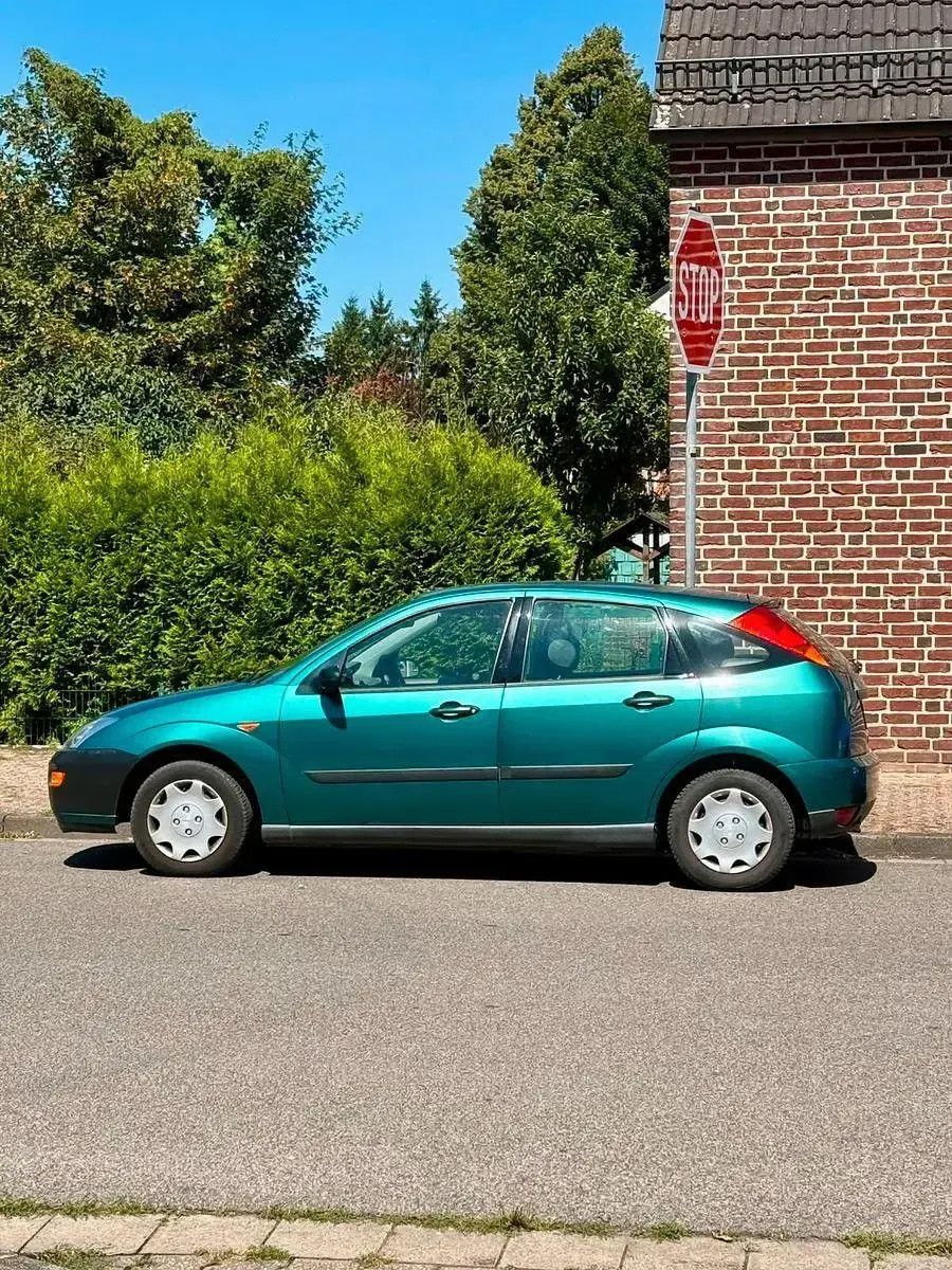 Gebraucht Ford Focus 116 PS (85 kW) 1999 Grün Kleinwagen