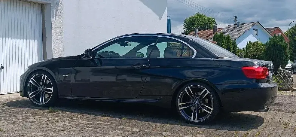 Gebraucht BMW 320 Cabriolet M Sport 184 PS (135 kW) 2010 Schwarz Cabrio