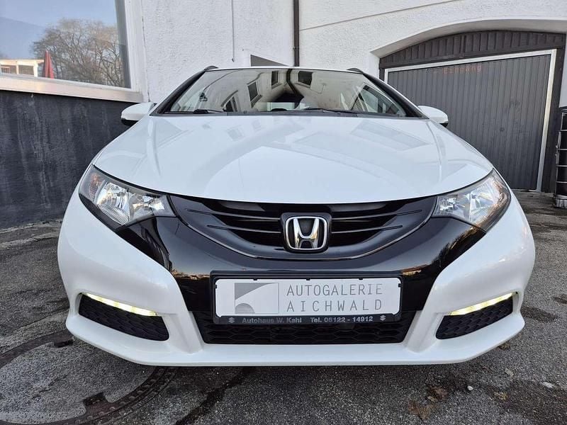 Gebraucht Honda Civic Comfort 141 PS (103 kW) 2014 White orchid p. Kombi