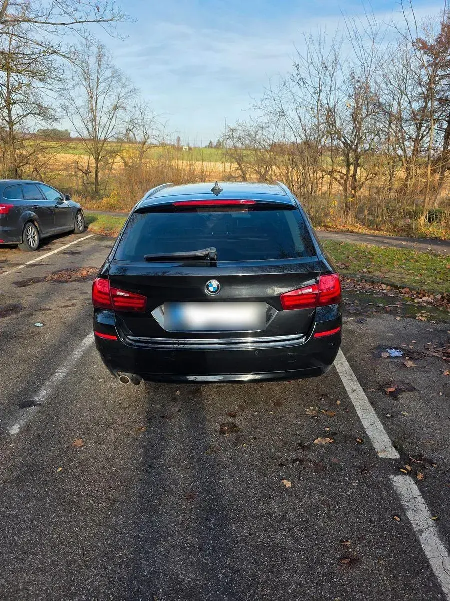 Second-hand BMW 520 Luxury Line 190 CP (139 kW) 2015 Negru Break