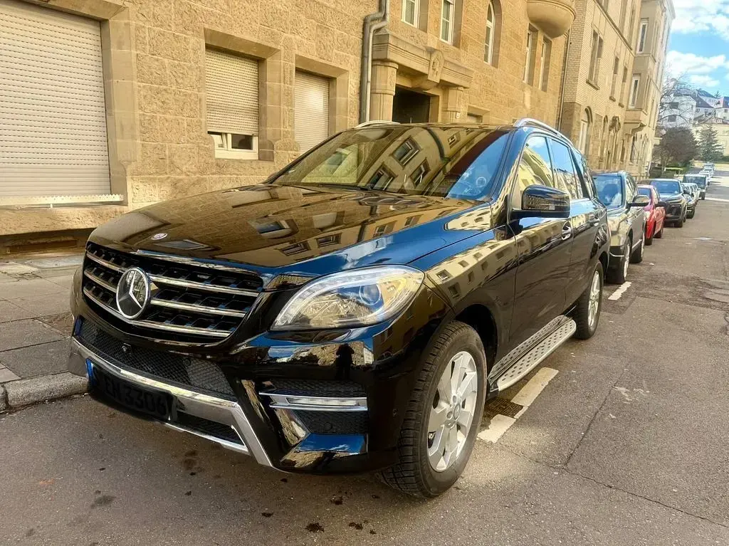 Gebraucht Mercedes ML350 AMG line 258 PS (189 kW) 2015 Schwarz SUV