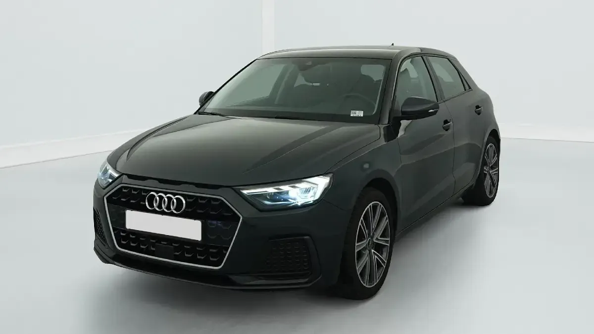 Gebraucht Audi A1 Advanced 95 PS (69 kW) 2023 Gris manhattan SUV