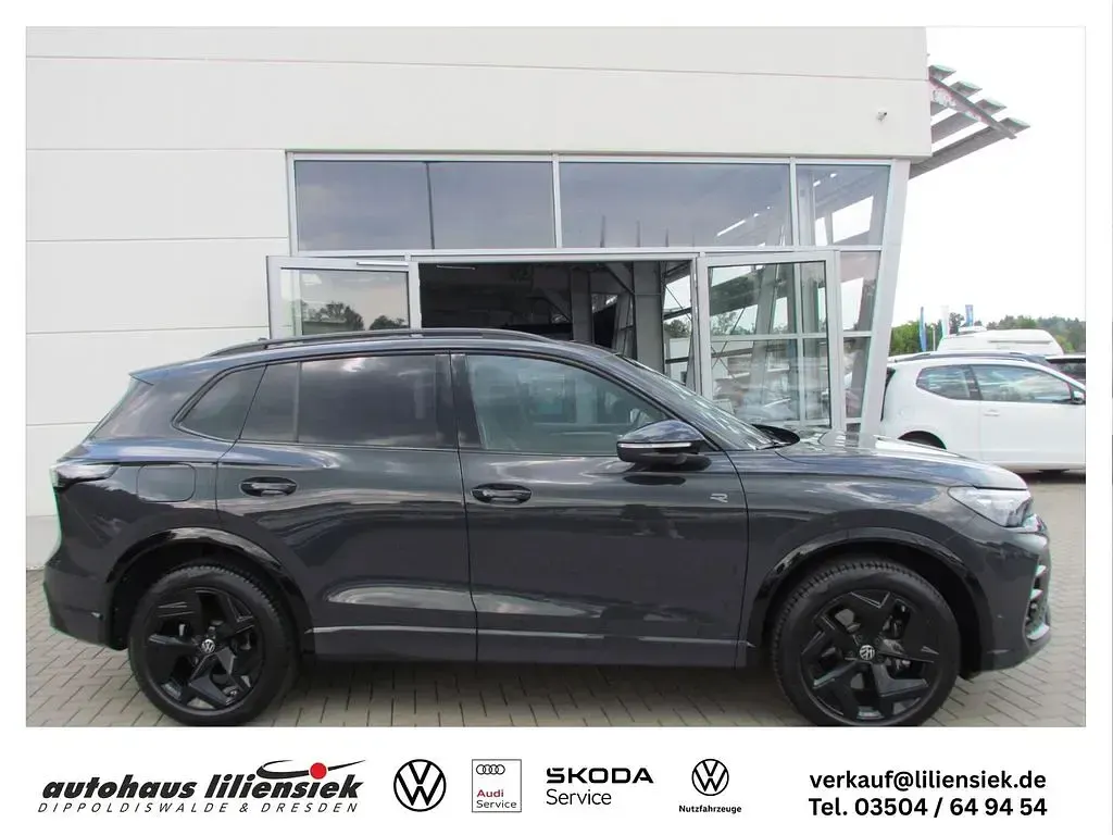 Gebraucht VW Tiguan R-line 193 PS (141 kW) 2024 Grau SUV