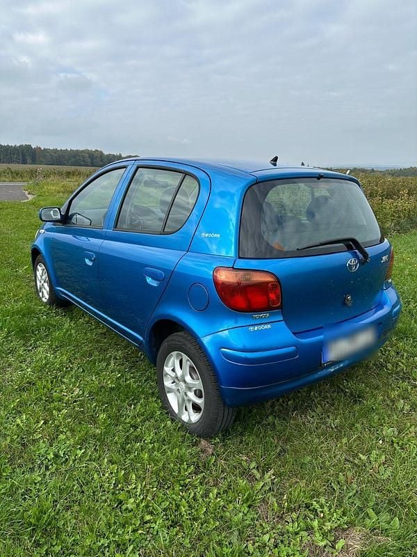 Gebraucht Toyota Yaris 65 PS (47 kW) 2003 Blau Kleinwagen