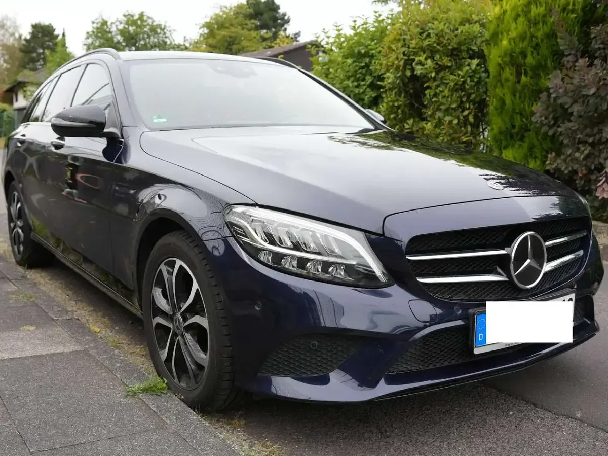 Gebraucht Mercedes C200 184 PS (135 kW) 2019 Blau Kombi