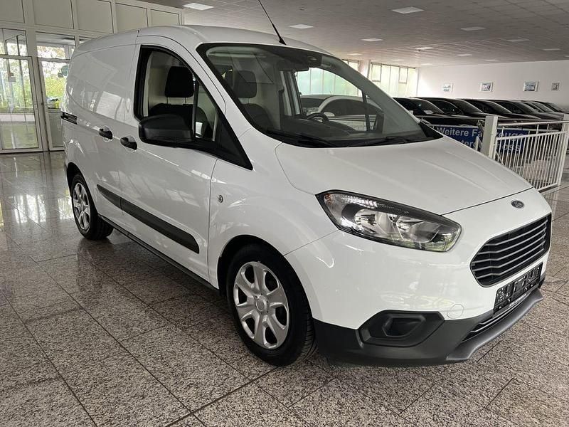 Gebraucht Ford Transit Trend 75 PS (55 kW) 2021 Frozen white Van