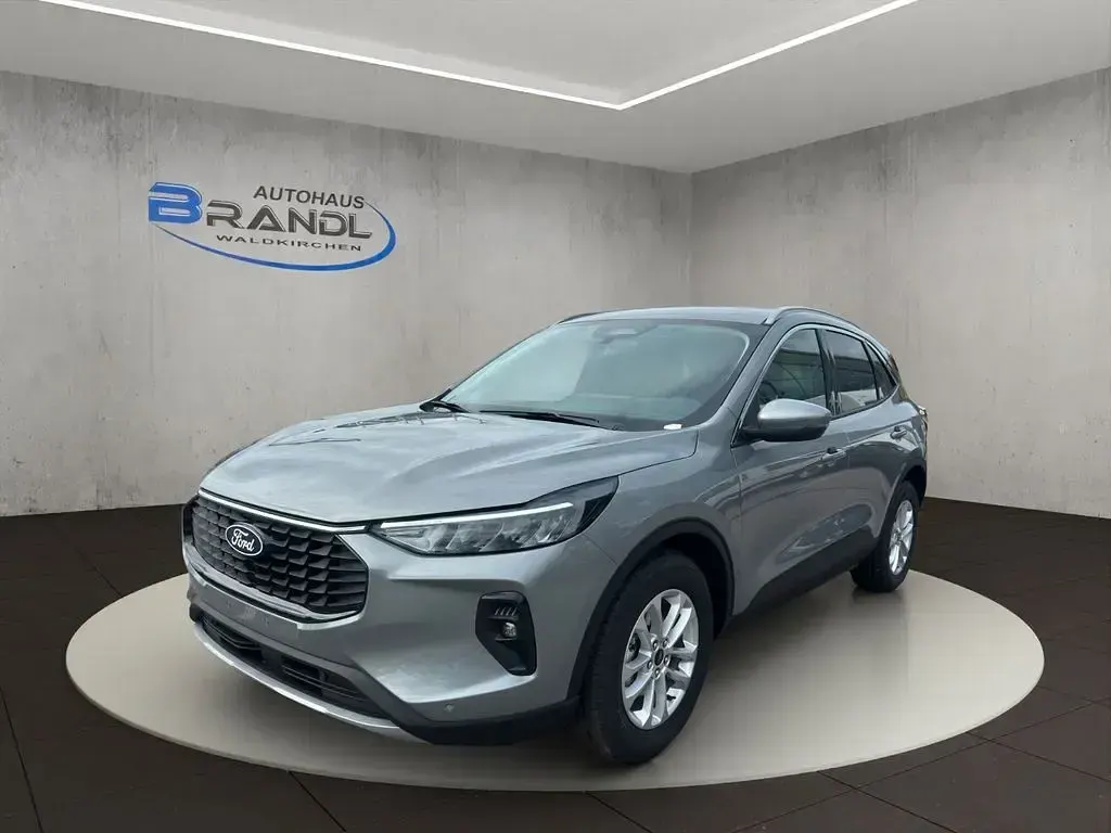 Nowe Ford Kuga Titanium 186 KM (136 kW) 2026 Srebrny SUV