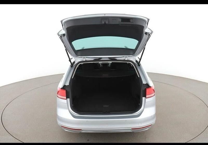 Gebraucht VW Passat 150 PS (110 kW) 2015 Grau Kombi